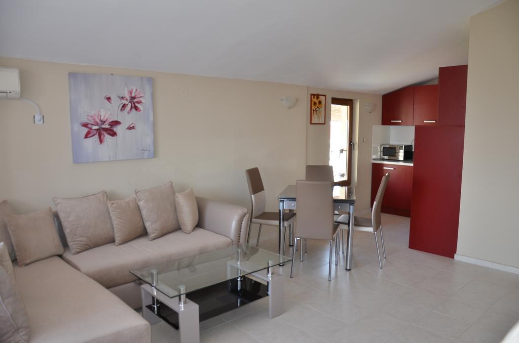 Apartments In Complex Chateau Nessebar สวิติ วลัส ภายนอก รูปภาพ